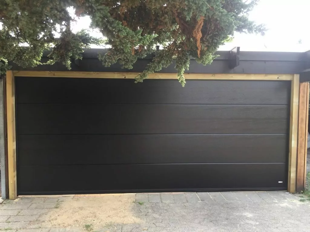 basic 50 cm m design ral 9005 sort 1024x768 1