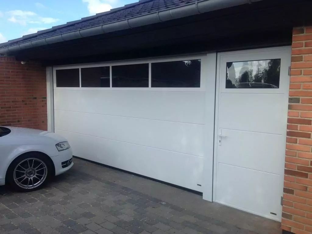 premium 50 cm m side doer 1 rk full view vinduer og ombukket staal 002