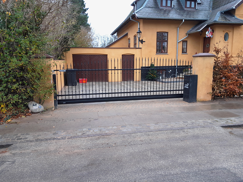 Valport skydeport model LUX 10.45