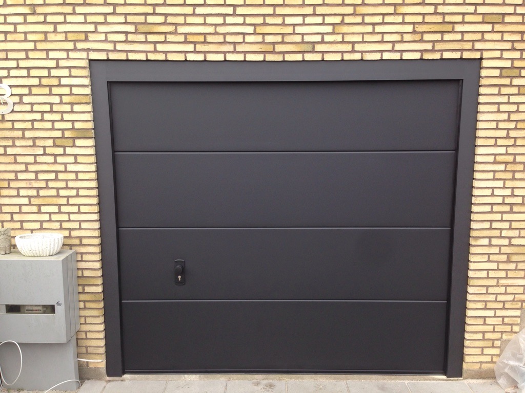 r40 50 cm glat manuel laas alu ramme ral 9004